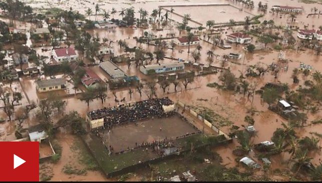 Cyclone Idai: ‘15,000 people still need to be rescued’
