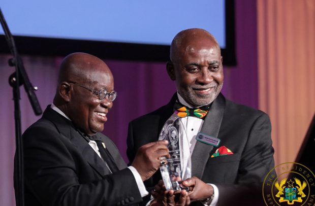 Akufo- Addo Receives FOCOS Award
