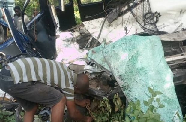 16 Killed In Gory Accidents