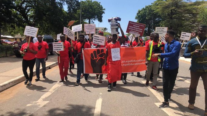 Law Students Demonstrate Over Mass Failures