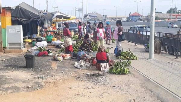 Trotros, Cassava Sellers Take Over Pokuase Interchange