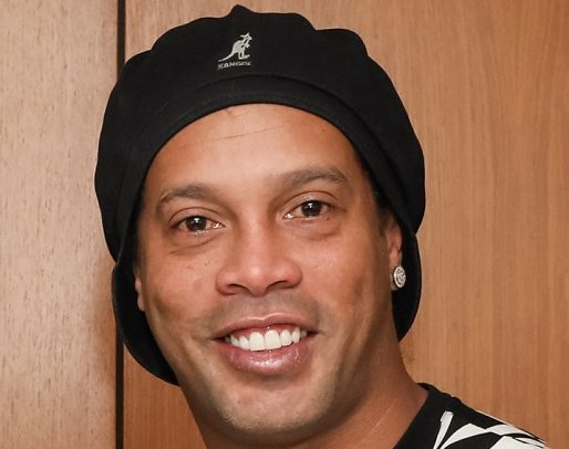 Ronaldinho Hot Over  Maintenance Payment