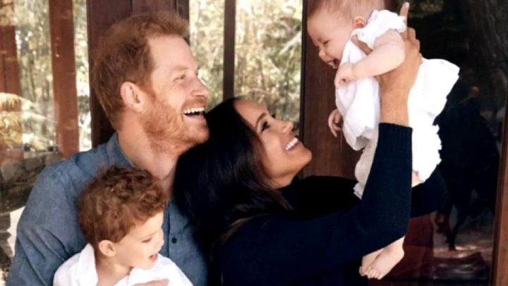 Harry and Meghan Release First Photo of Lilibet