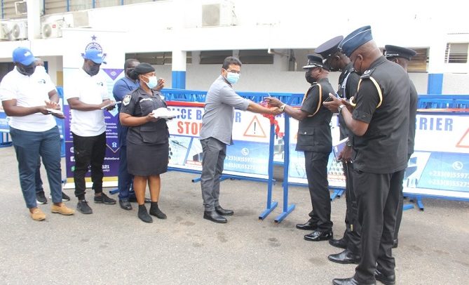 RSGL Present 100 Metal Barricades To Police