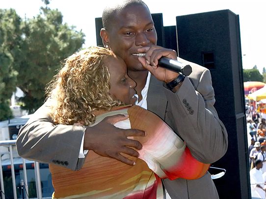 Tyrese Gibson’s Mom In Coma …As She Battles Pneumonia & COVID-19