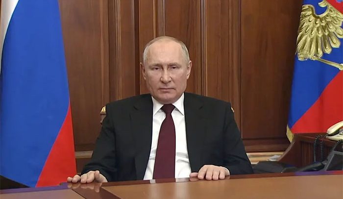 To Putin: War Crime Has No Status Bar