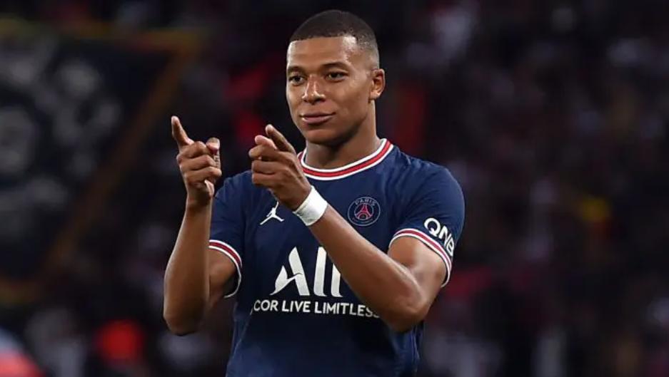 Mbappe snubs Real Madrid To Stay At PSG