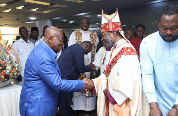 Anglican Bishop Prays For Nana