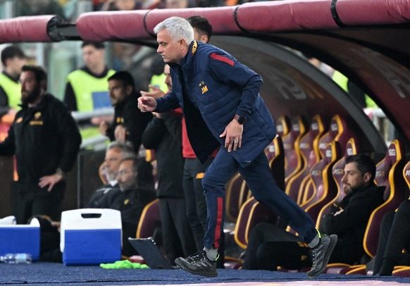 Mourinho Explains Wearing Wire On Touchline