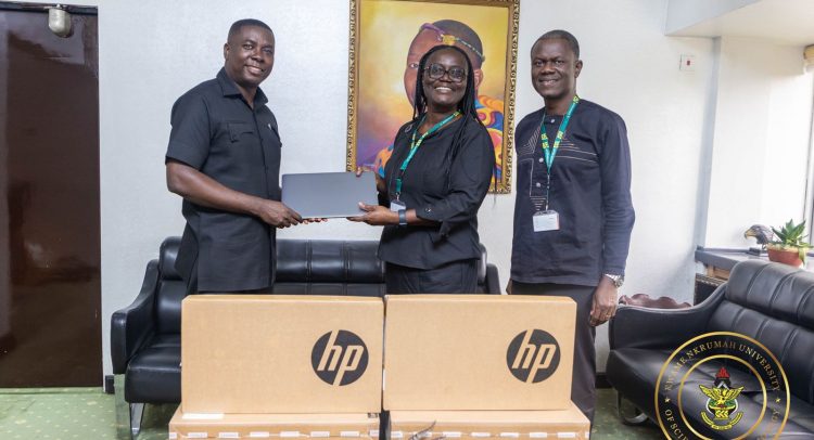 Vice President Bawumia Donates 100 Laptop Computers To KNUST In Fulfilment Of Promise