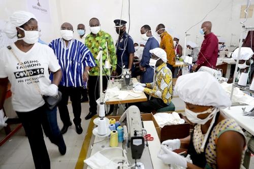 Bawumia Inspects Local PPE Production 1