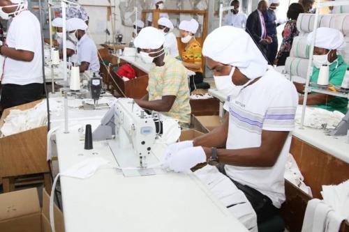 Bawumia Inspects Local PPE Production 3