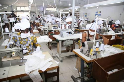 Bawumia Inspects Local PPE Production 6