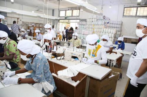 Bawumia Inspects Local PPE Production 8