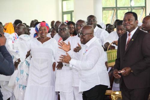 President could not hold back his joy as he clapped, sang and danced in God's presence.